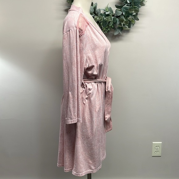 Tahari Belted Paisley Print Stretch Knit Robe Lace Shoulder Accents M - Picture 7 of 16